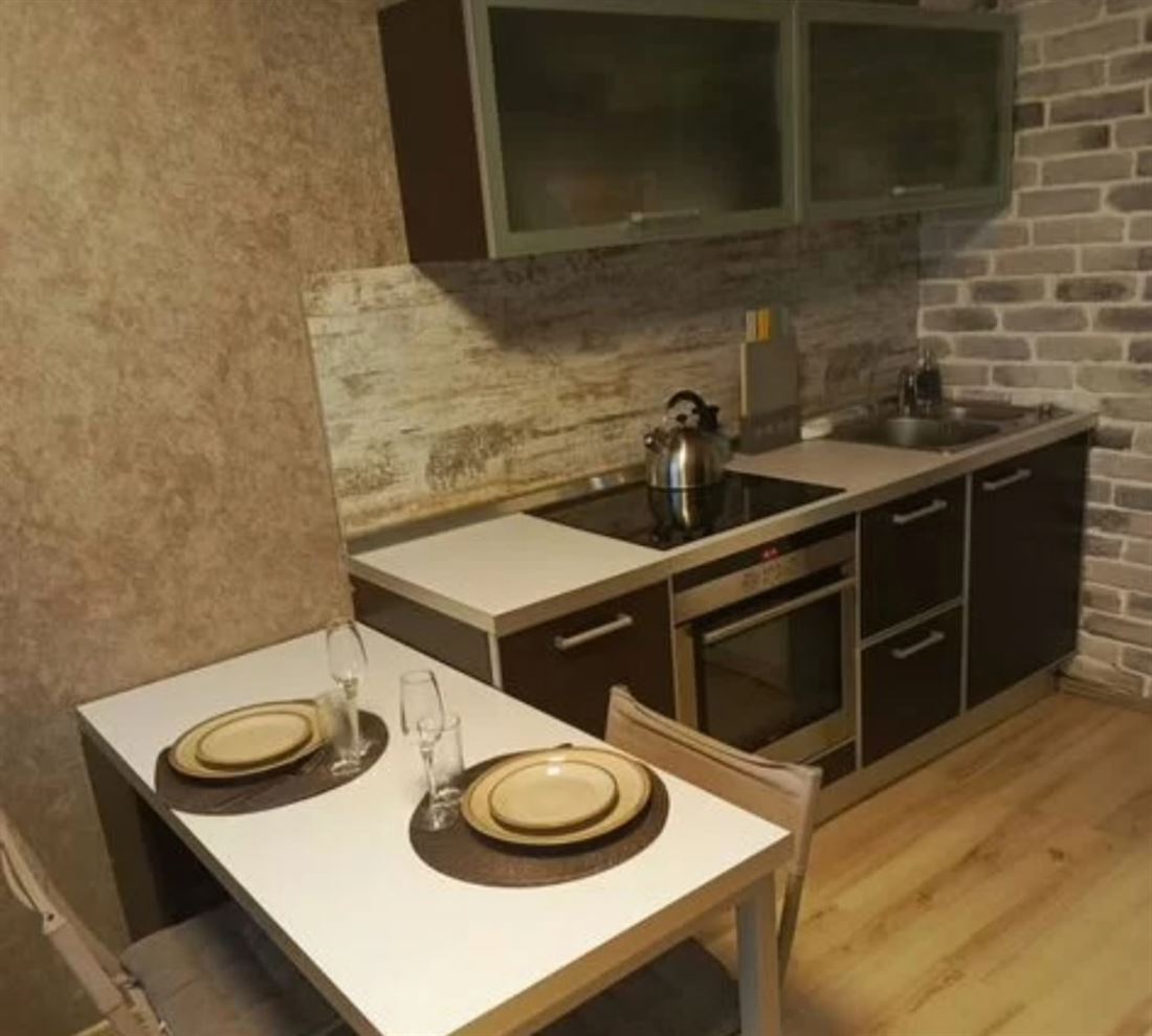 Снять --комнатную квартиру